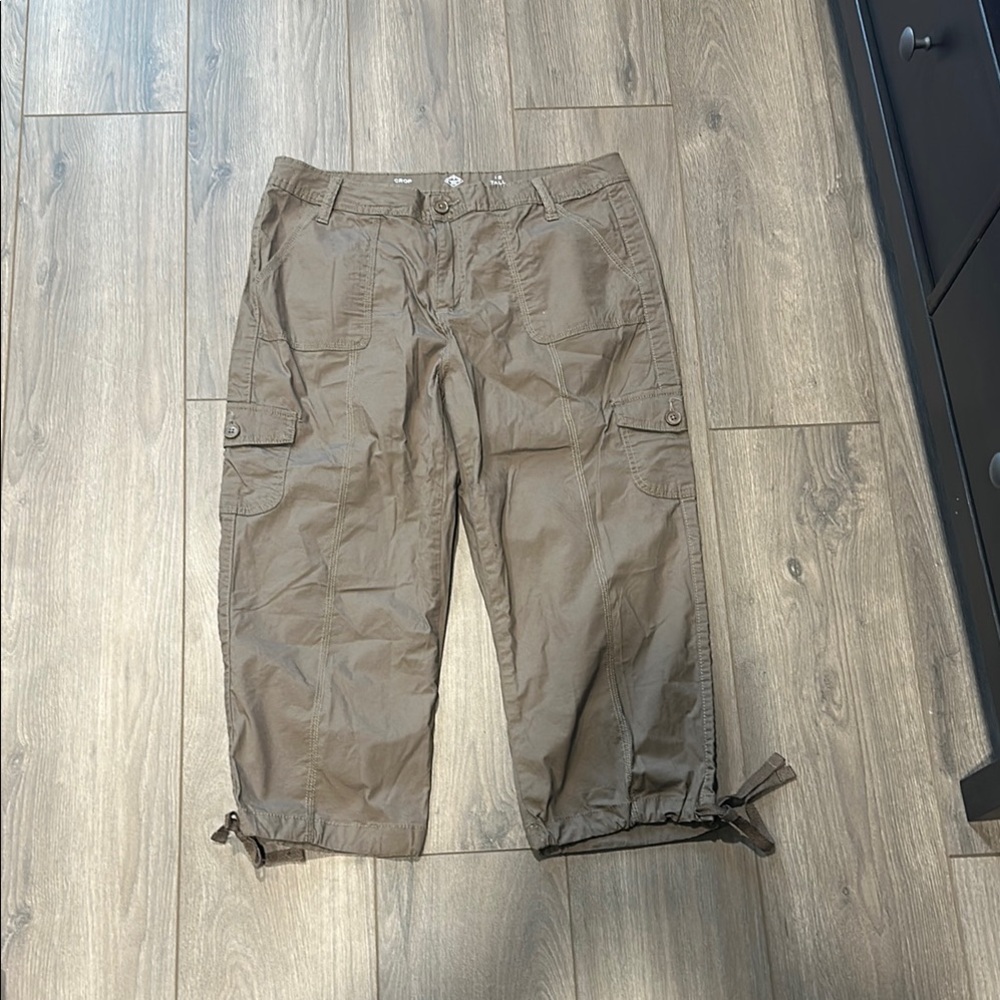 St. John's Bay Brown Ankle Cropped Pants